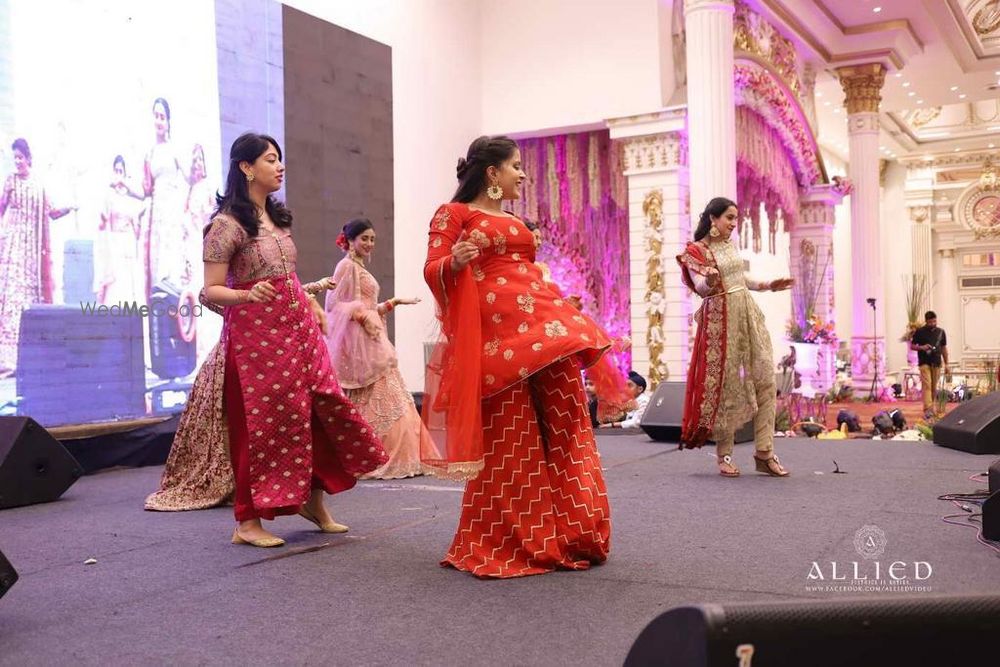 Photo By Wedding De Thumke - Sangeet Choreographer