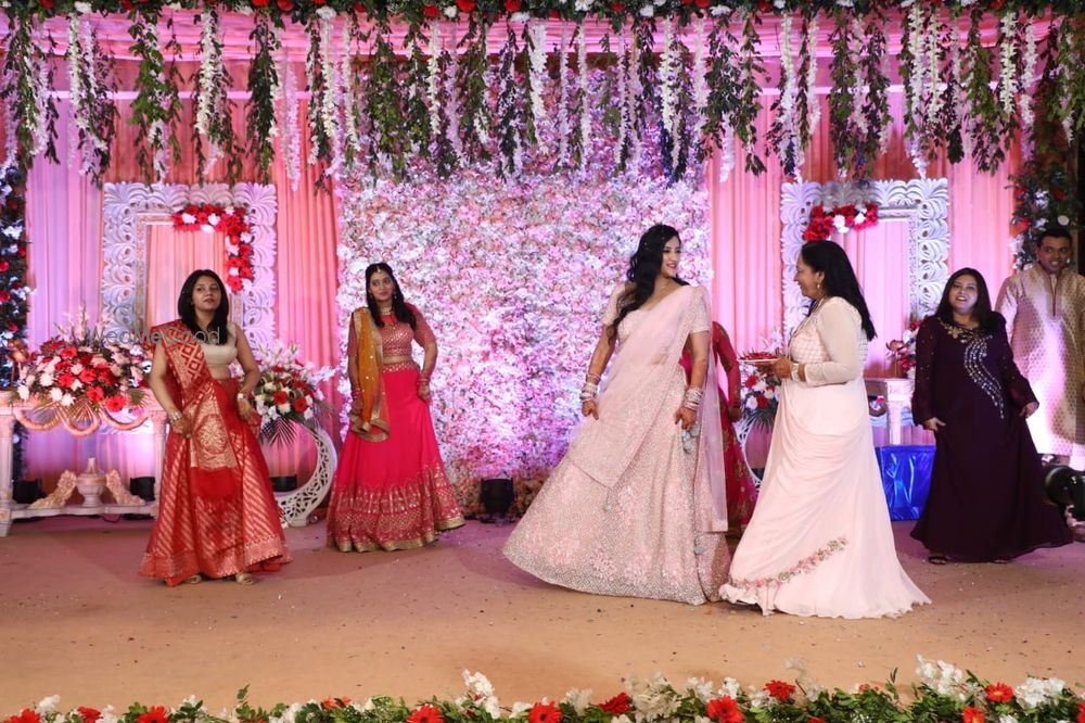 Photo By Wedding De Thumke - Sangeet Choreographer