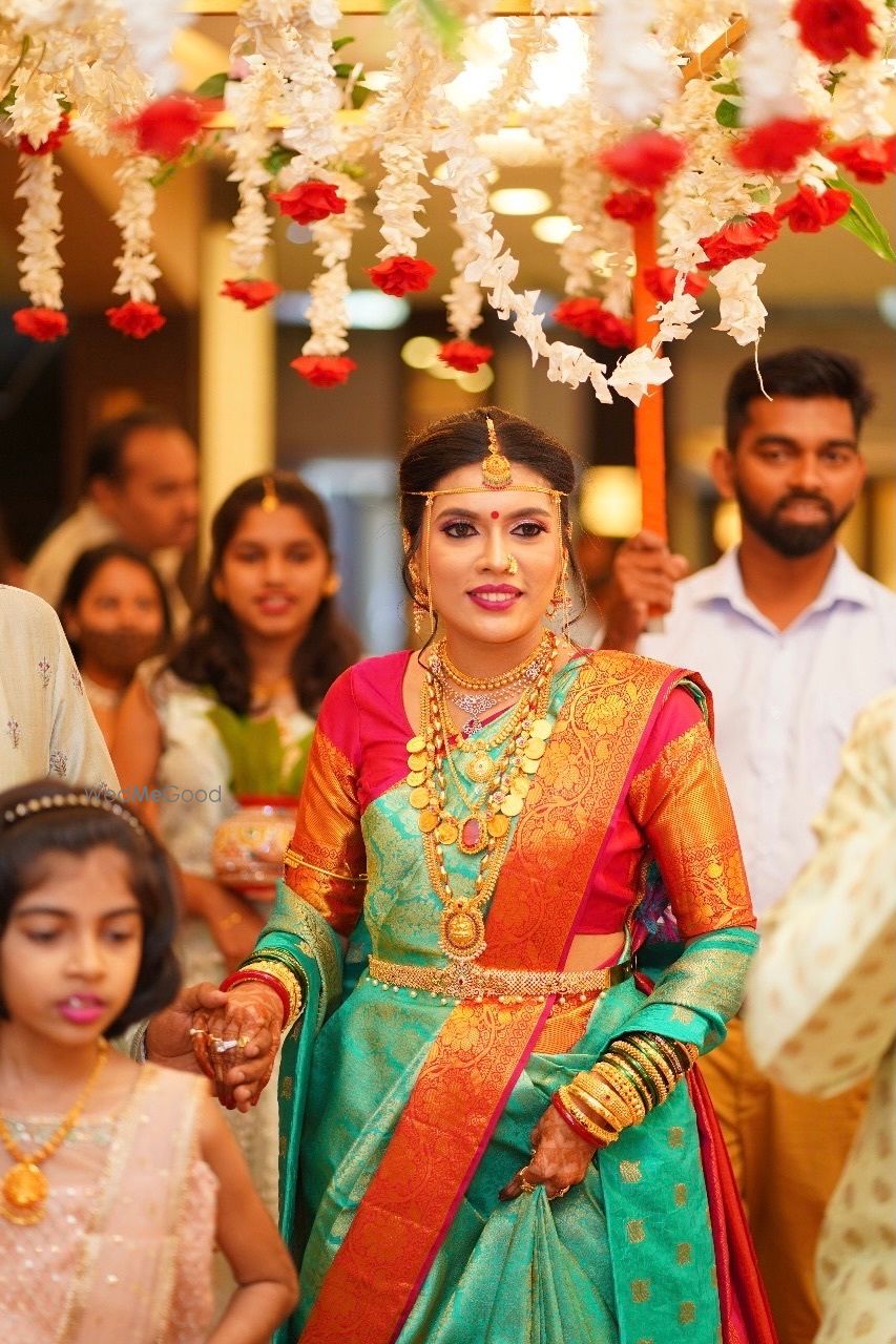 Photo By Kiswa's Beauty Salon - Bridal Makeup