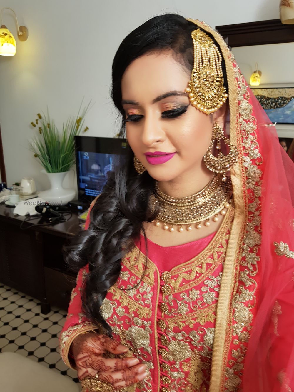 Photo By Kiswa's Beauty Salon - Bridal Makeup