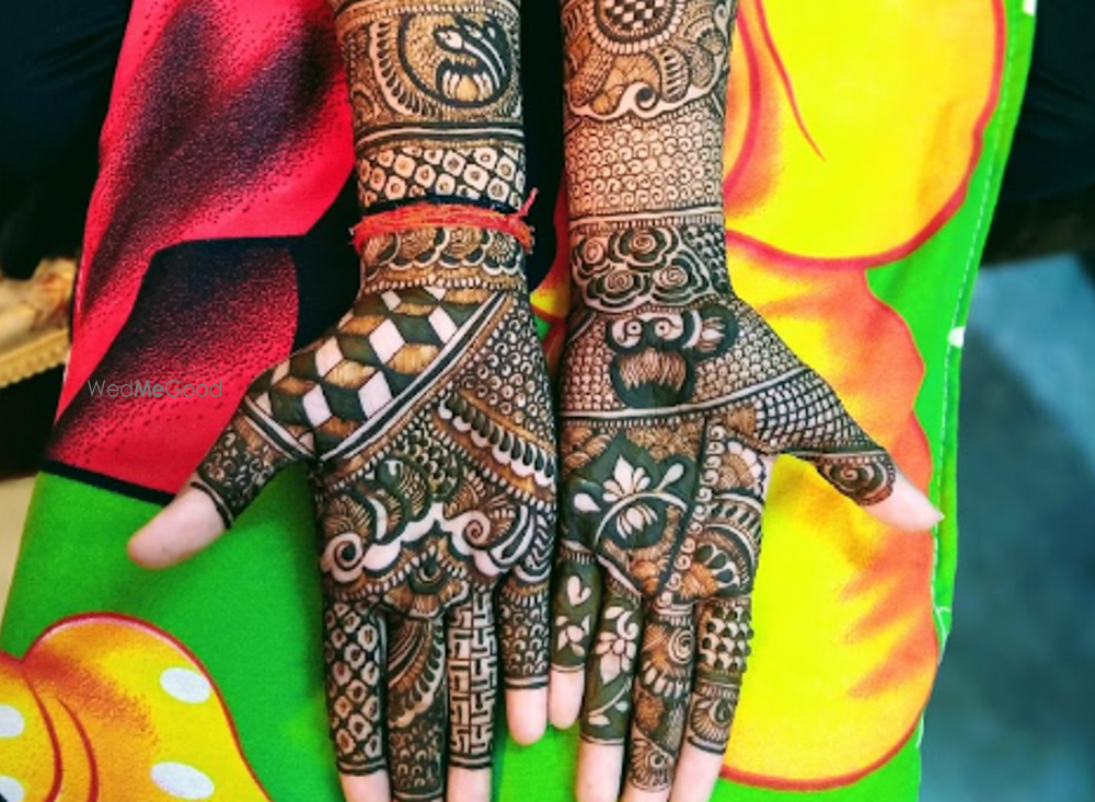 Pawar Mehendi Artist