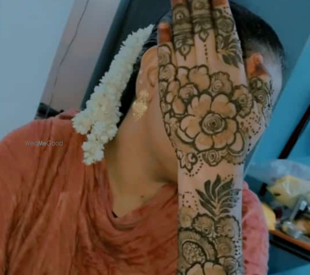 Afreen Mehendi Artist