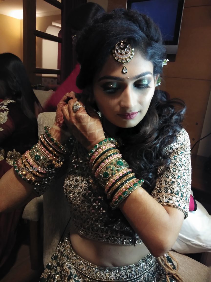 Photo By Makeovers by Niharika - Bridal Makeup