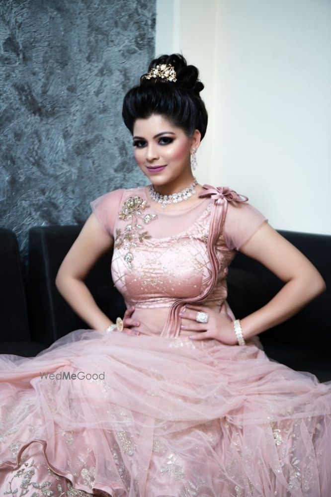 Photo By Makeovers by Aman Mua - Bridal Makeup