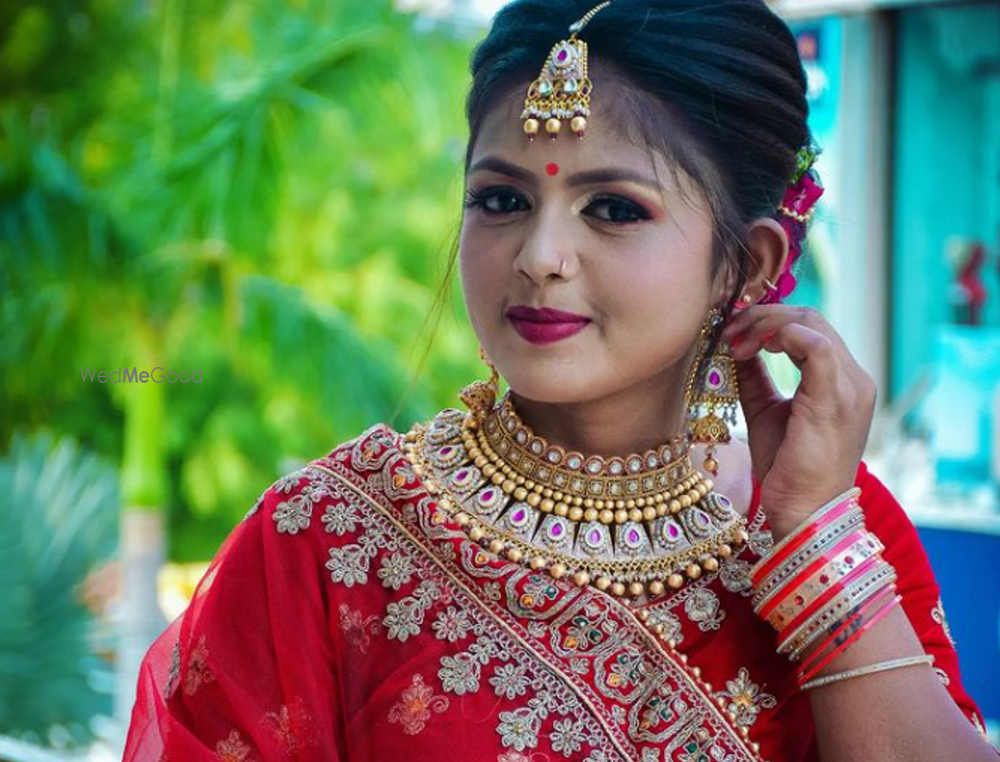 Dulhan Beauty Salon & Bridal Studio 