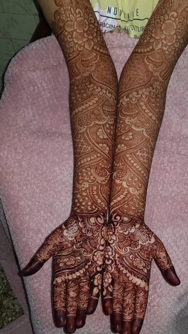 Ayeesha Mehendi Artist