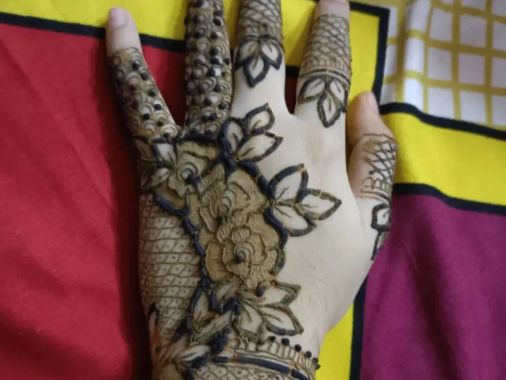 Fauziya Mehendi Artist