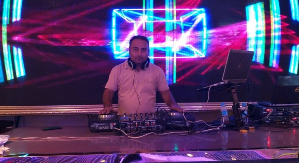 Dj Sanjeev