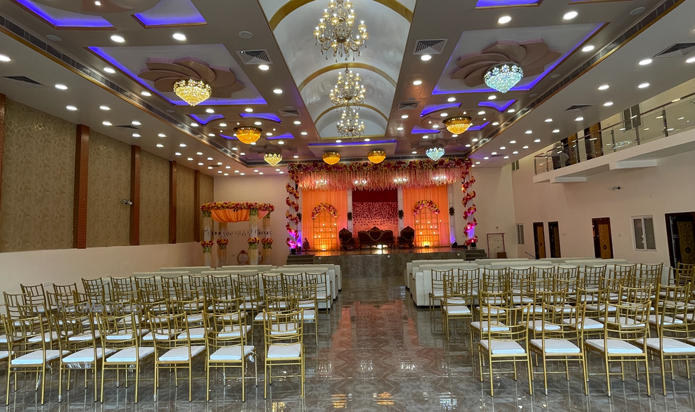 Le Platinum Hotel and Banquets Hall