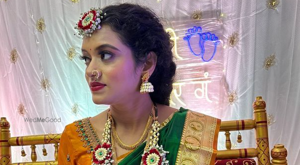 Mayuri Barate’s Makeup and Hairartist