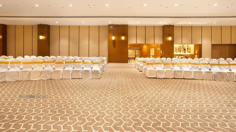 Sunday Hotel Vadodara