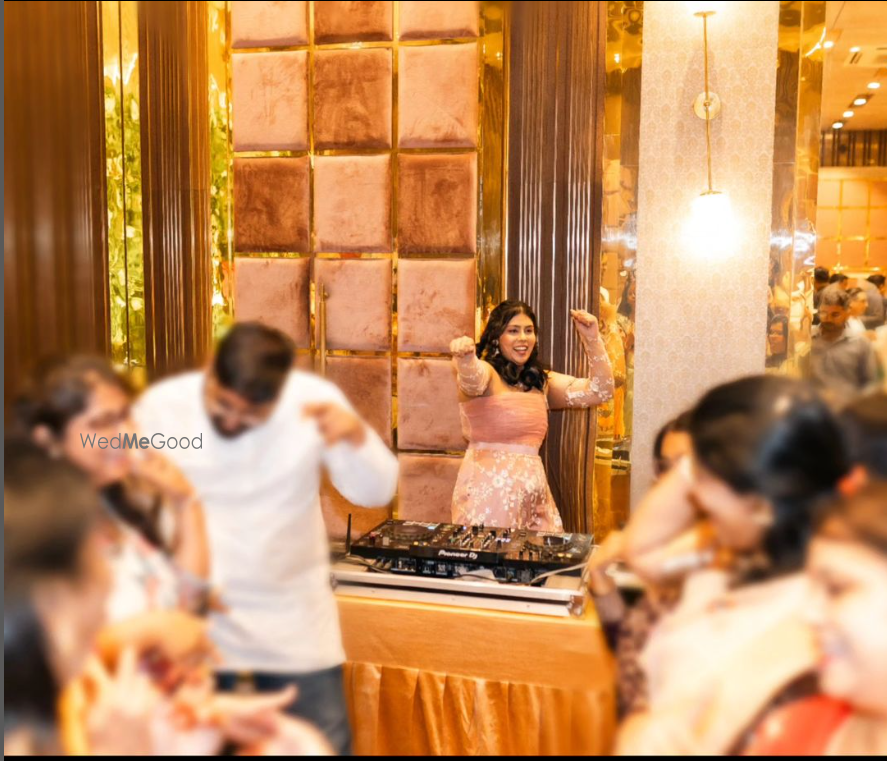 Photo By Dj Janvi - DJs