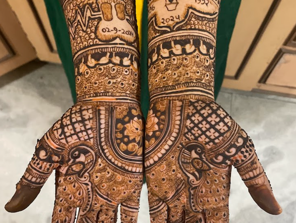 Unique Mehndi Desings