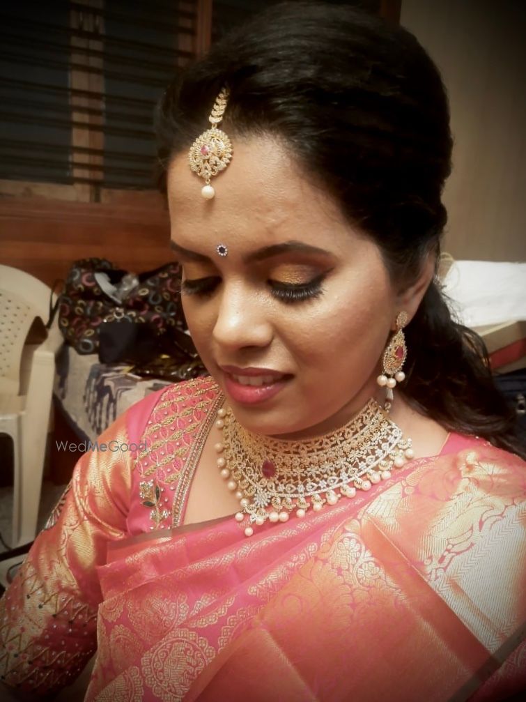 Photo By Shivani Dey - Bridal Makeup