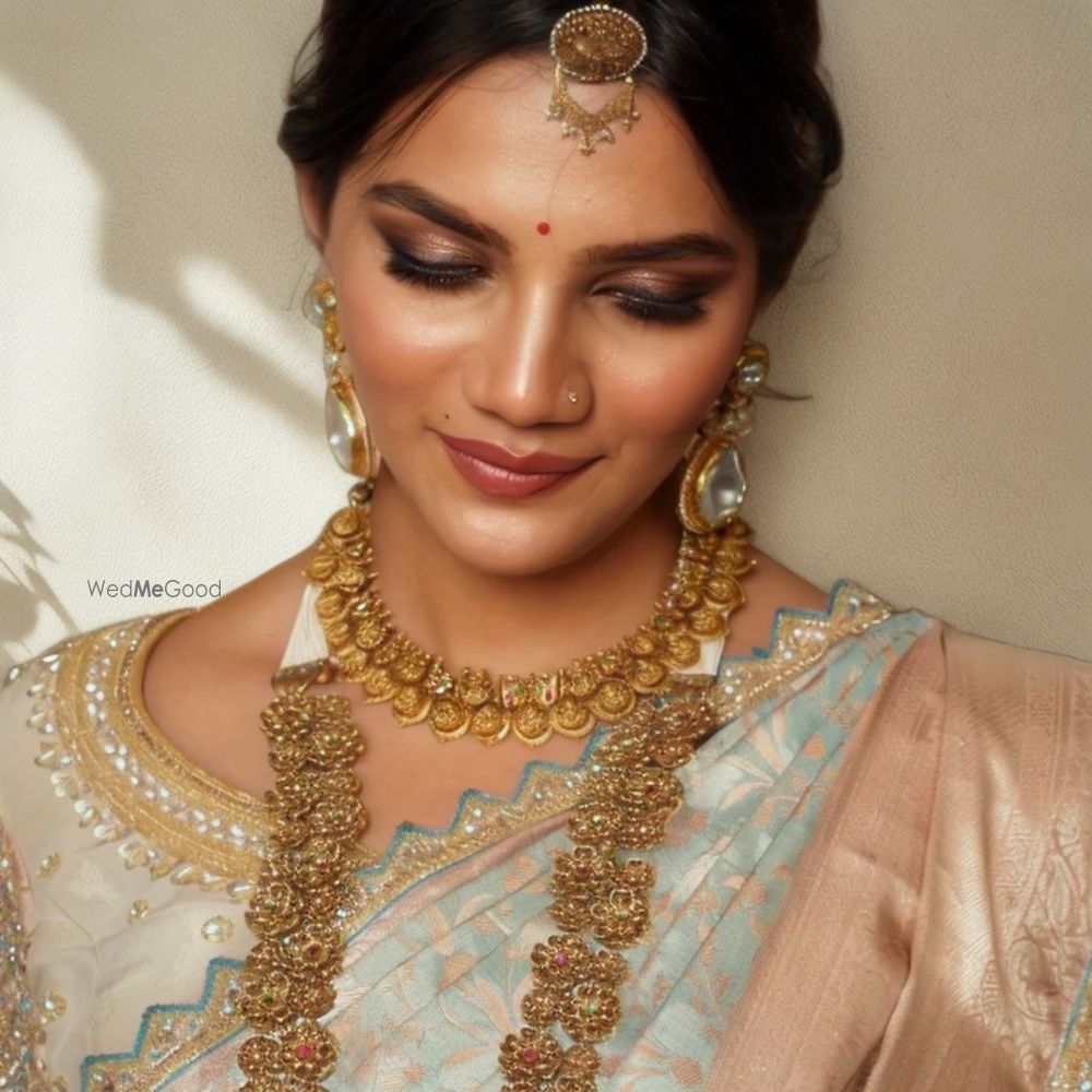 Photo By Aartha Makeovers by Dibya - Bridal Makeup Artists