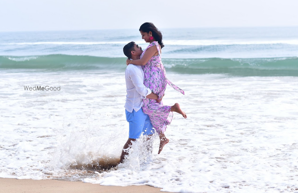Glowing Moment Wedding Photography