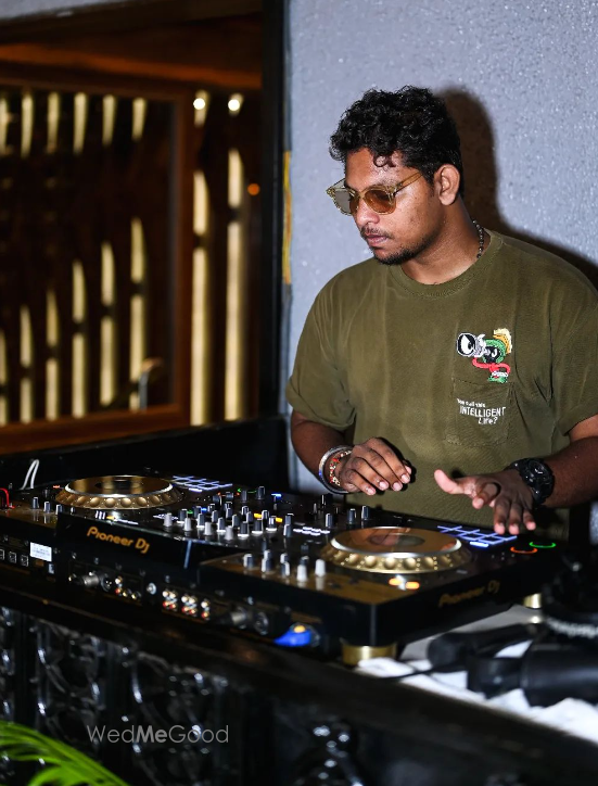 Photo By The Destroyer - DJs