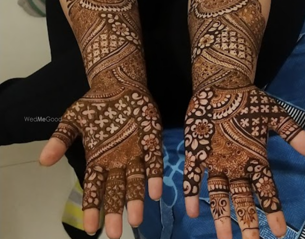 Meenakshi Mehendi