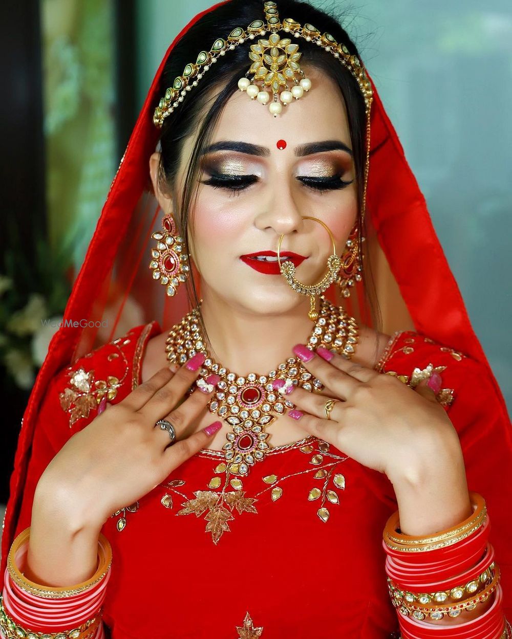 Photo By Anshika Shah Makeovers - Bridal Makeup