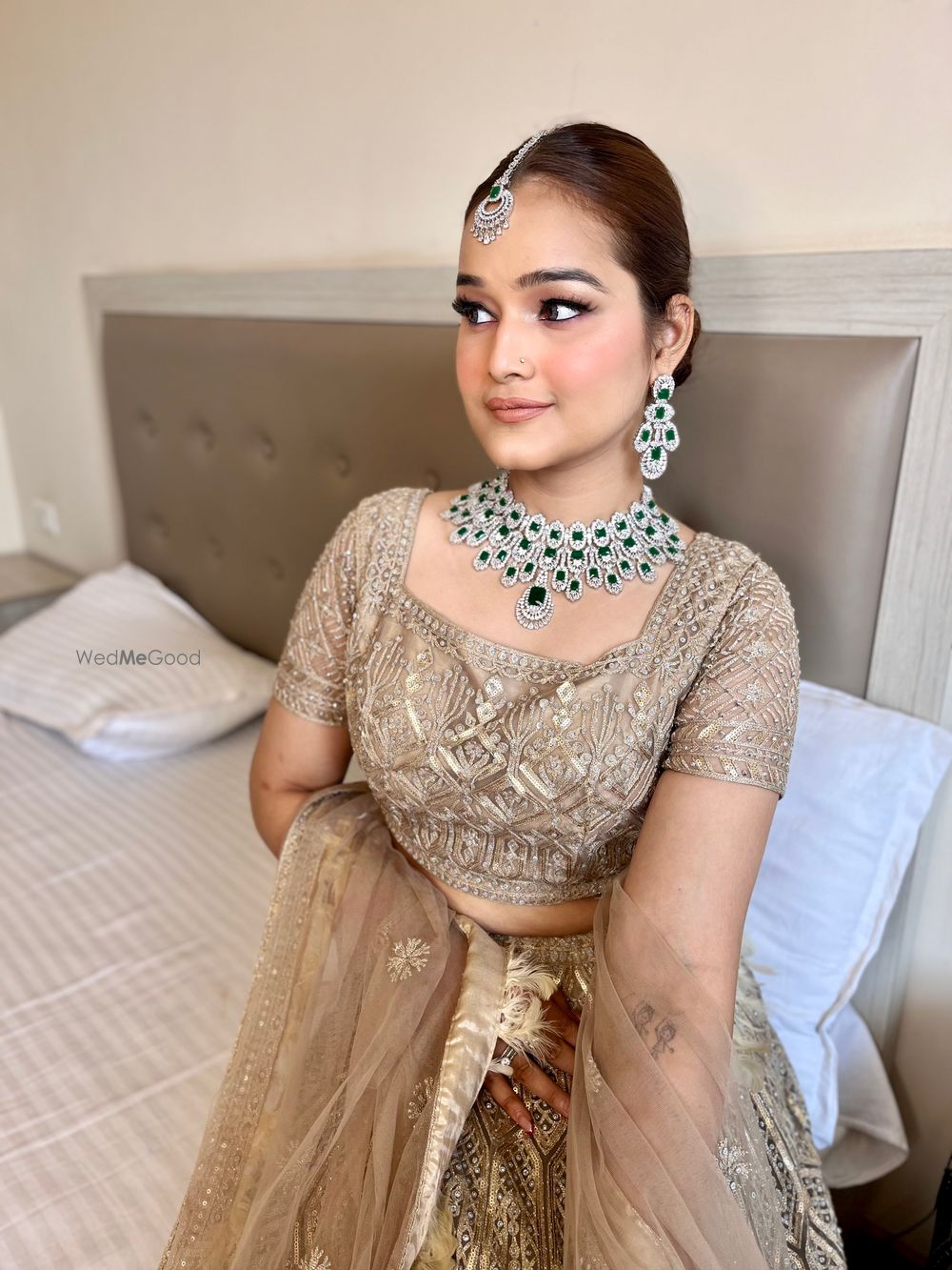 Photo By Anshika Shah Makeovers - Bridal Makeup