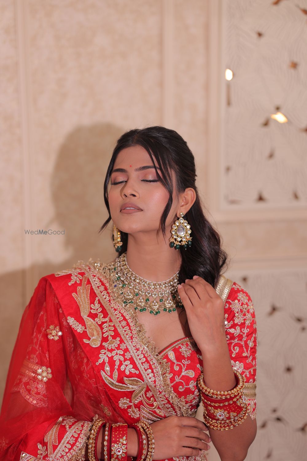 Photo By Anshika Shah Makeovers - Bridal Makeup