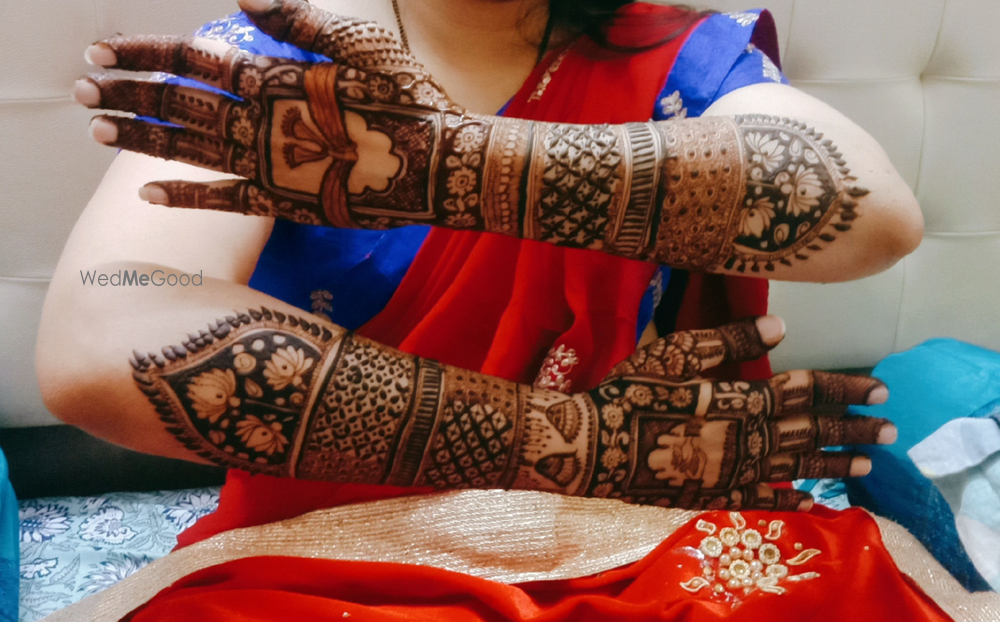 Rashmi Mehendi Artist