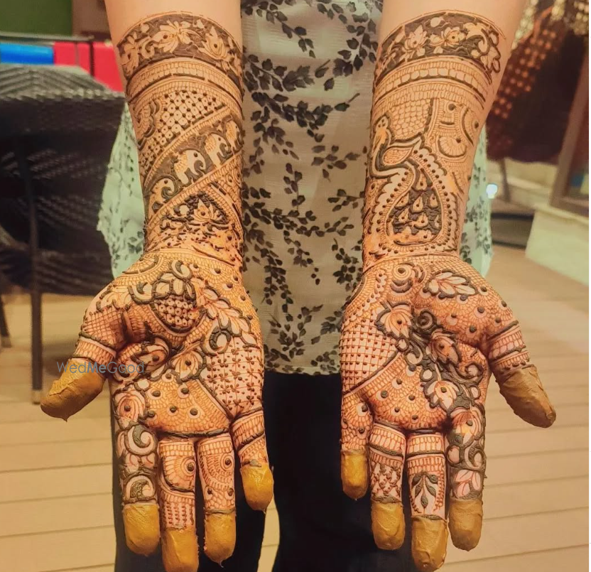 Nazmeen Inamdar Mehndi Artist