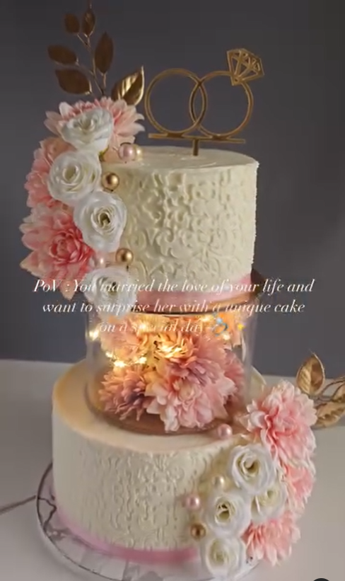 Photo By Jan's Custom Cakes - Cake