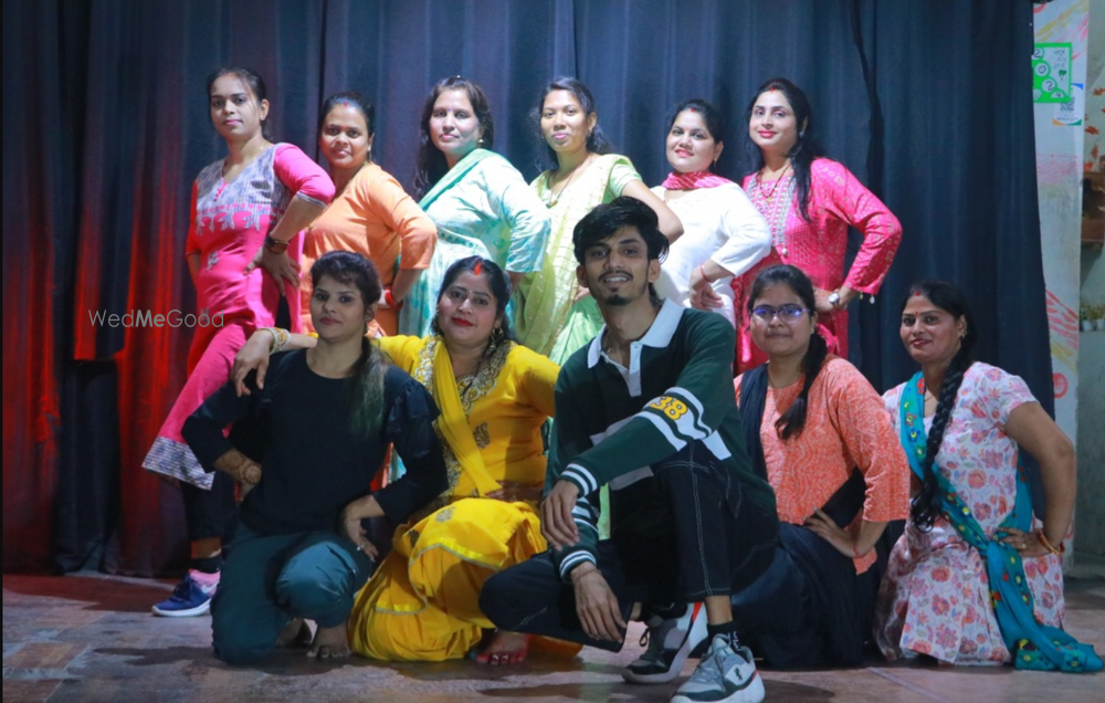 Photo By M.R Dance World - Sangeet Choreographer