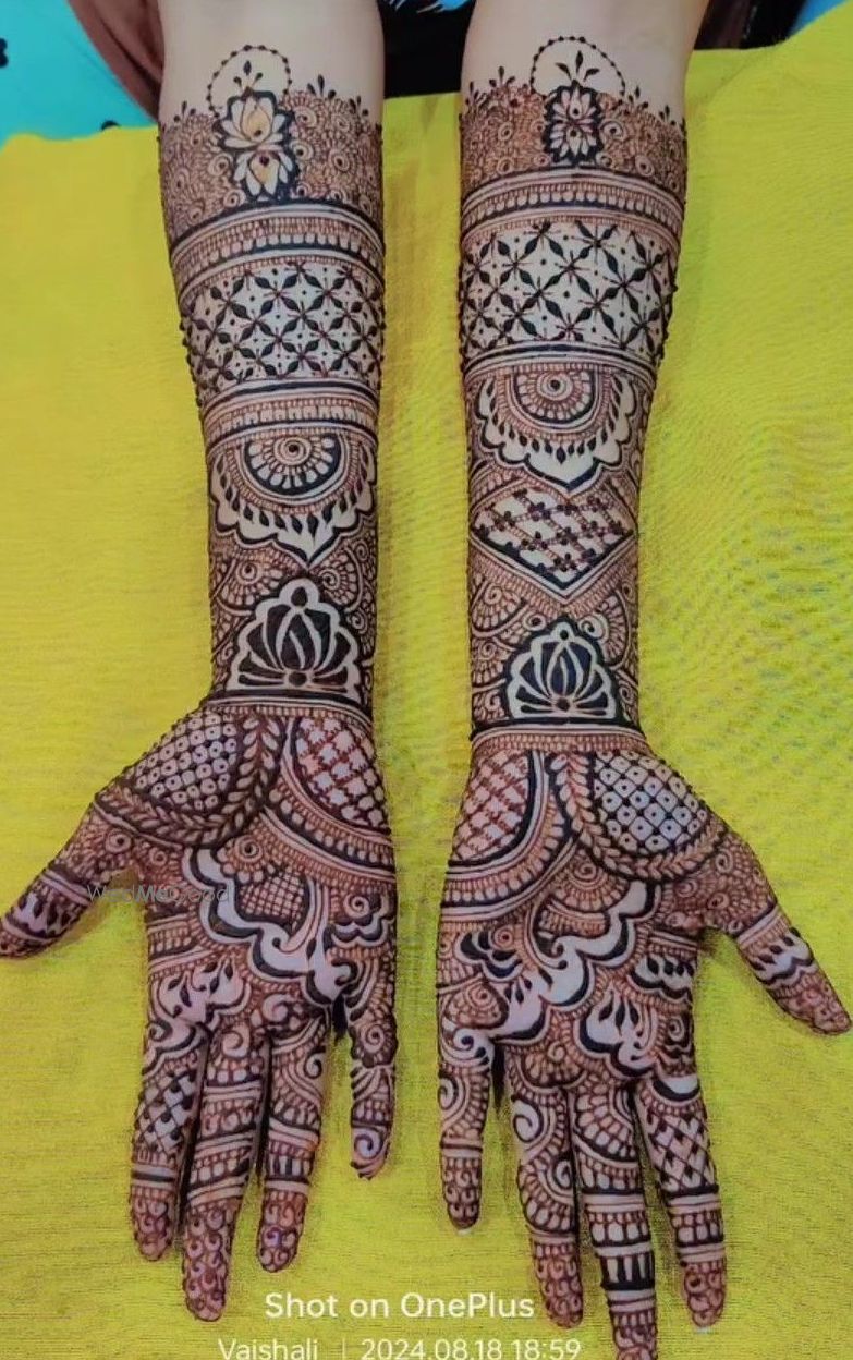 Vaishali Mehendi Artist