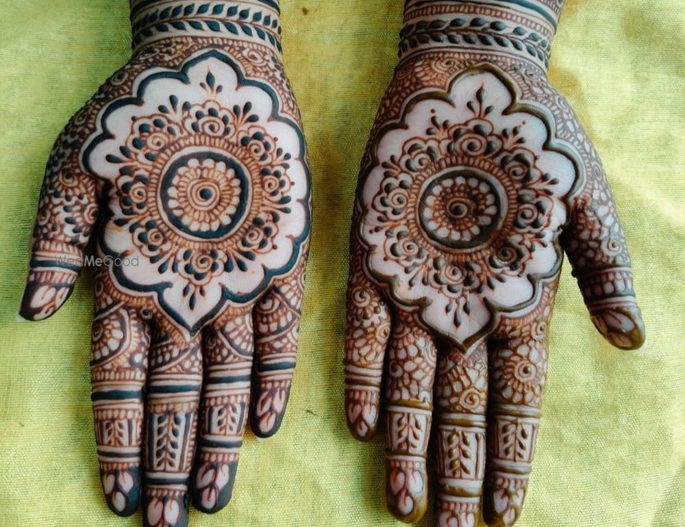 Vaishali Mehendi Artist