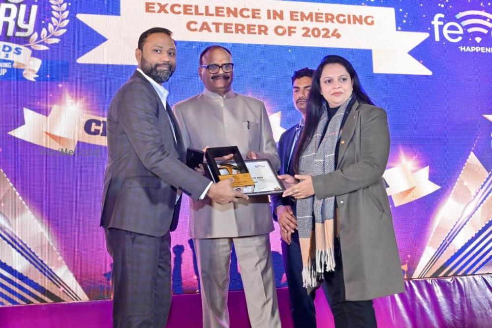 Photo By Uphoria Weddings & Events - Catering Services