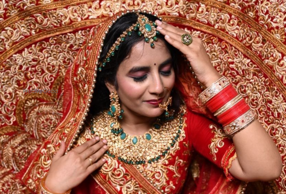 24 Crazy Makeup Beauty Girl
