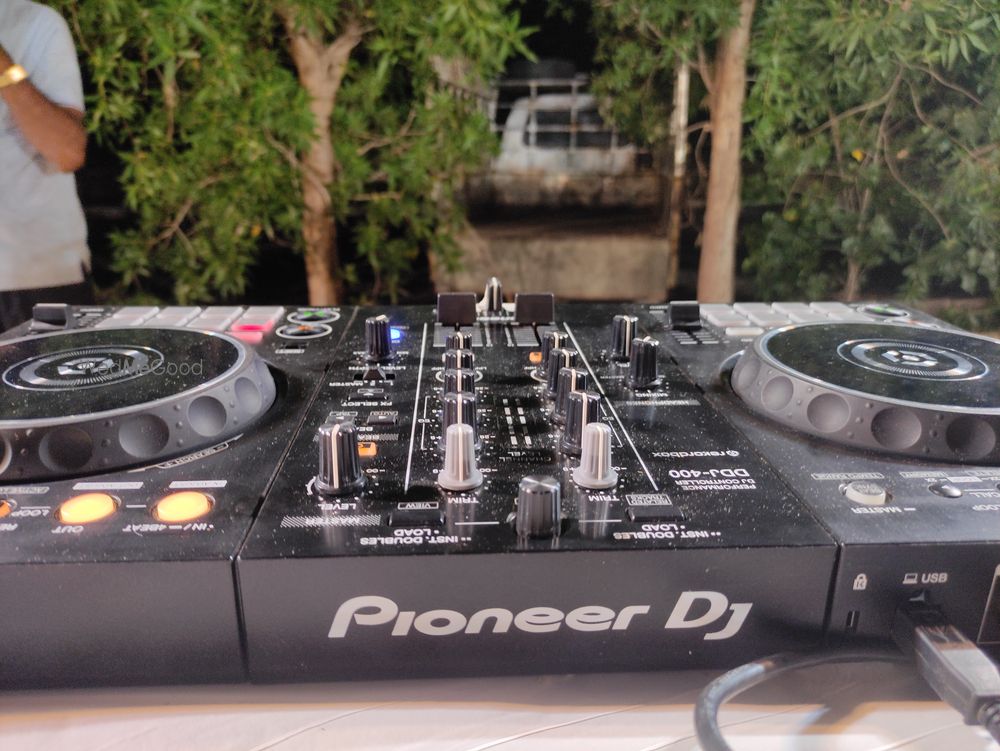 Photo By Dj Dhruv - DJs