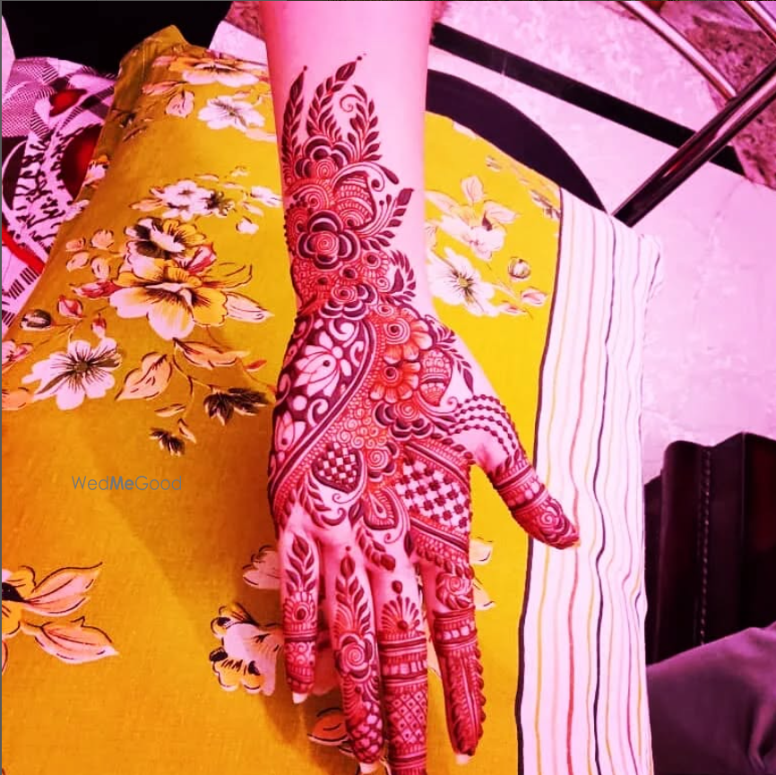 Rishabh Mehandi Artist Delhi