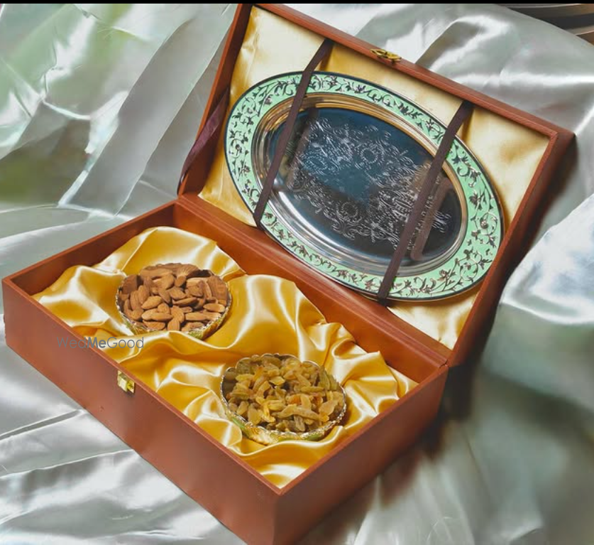 Surkhaab by Gopaldas