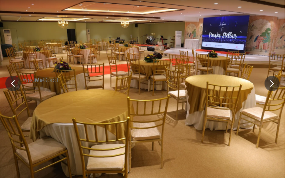 Avyay Banquets
