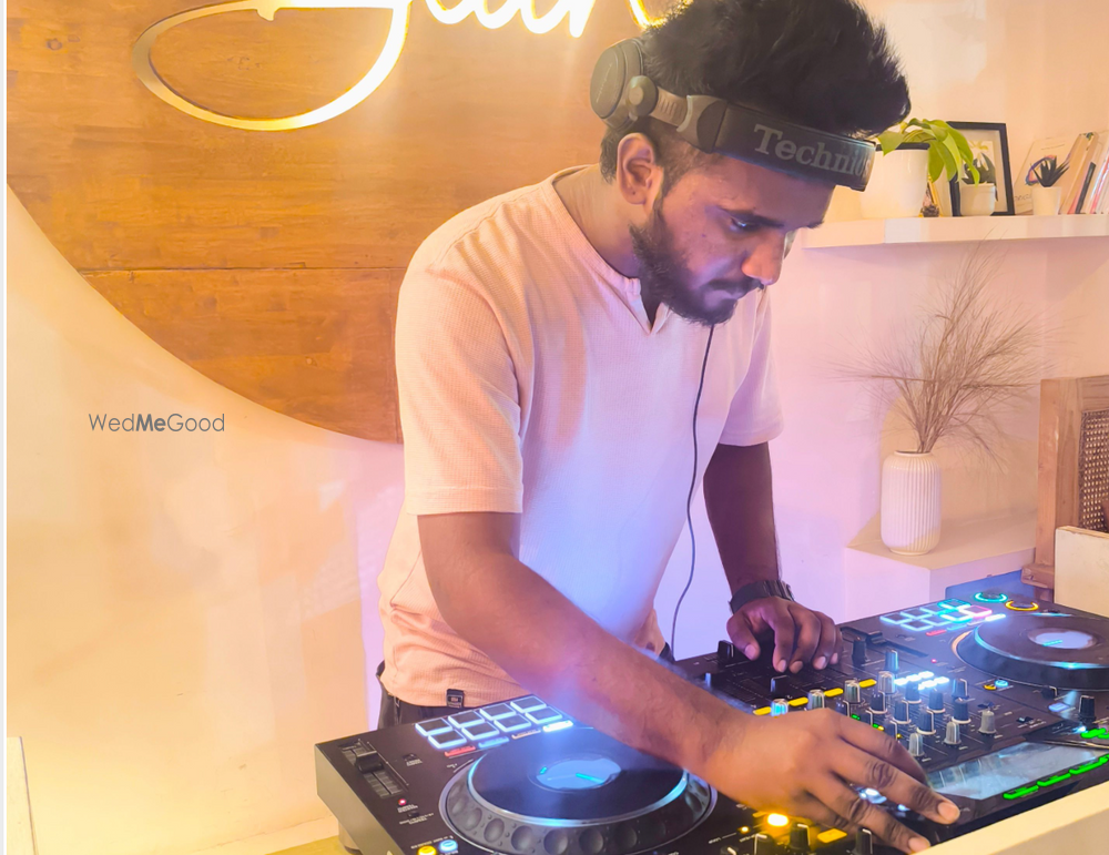 DJ Satts