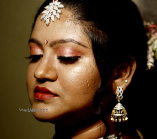 Photo By Iniyaa's Bridal Studio - Bridal Makeup