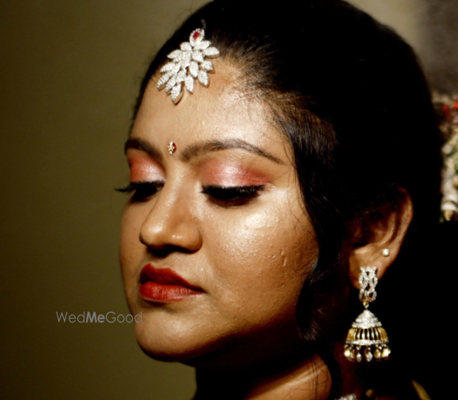 Photo By Iniyaa's Bridal Studio - Bridal Makeup