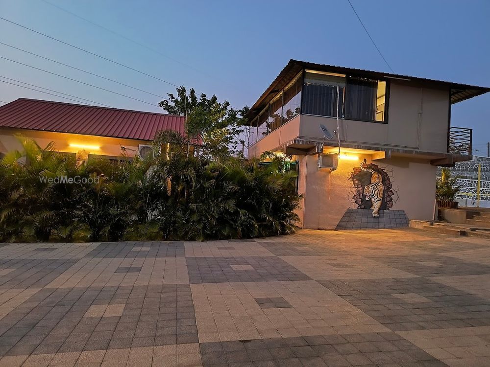 Shrubbery Palms Resort