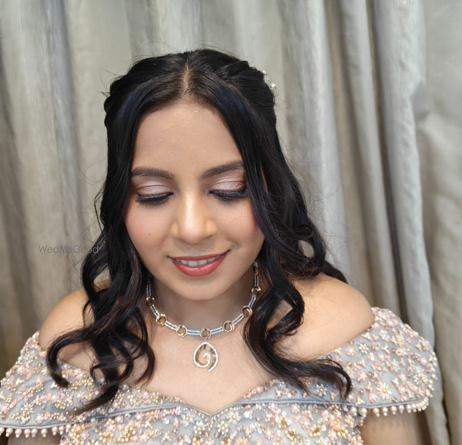 Makeupartist Charmi Haria