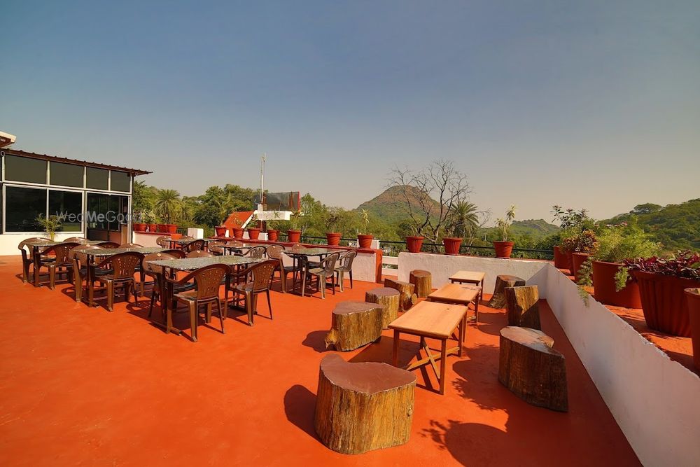 Hotel Lasa Grand