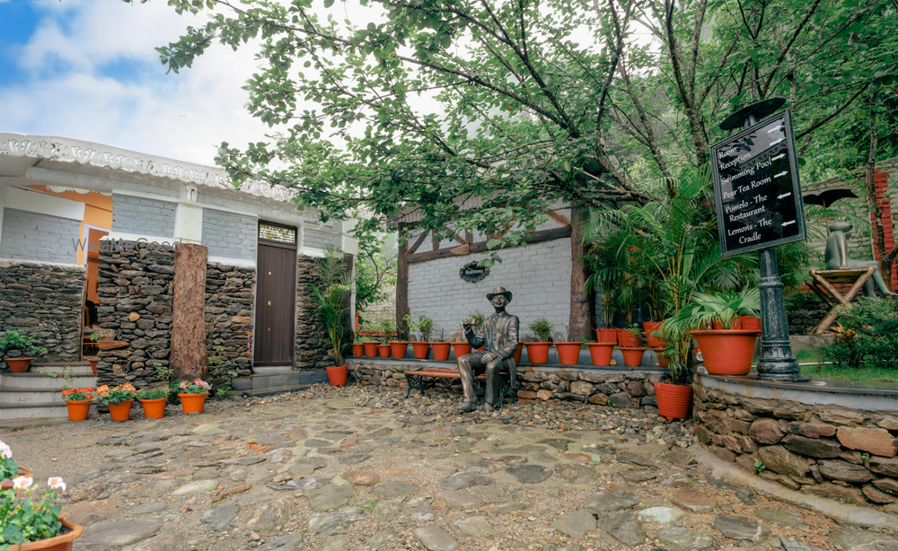 Summit Bougainvillea Tea Resort