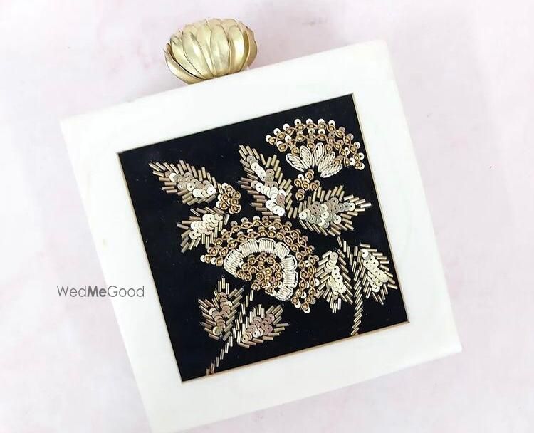 Photo By Sache Bagstalk - Accessories