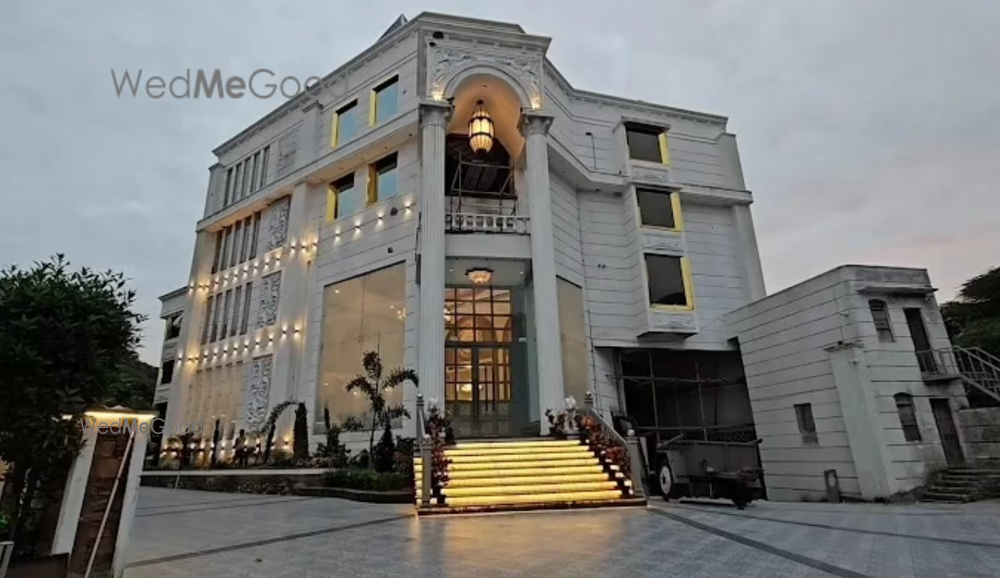 Clarks Resort The Archi's Castle