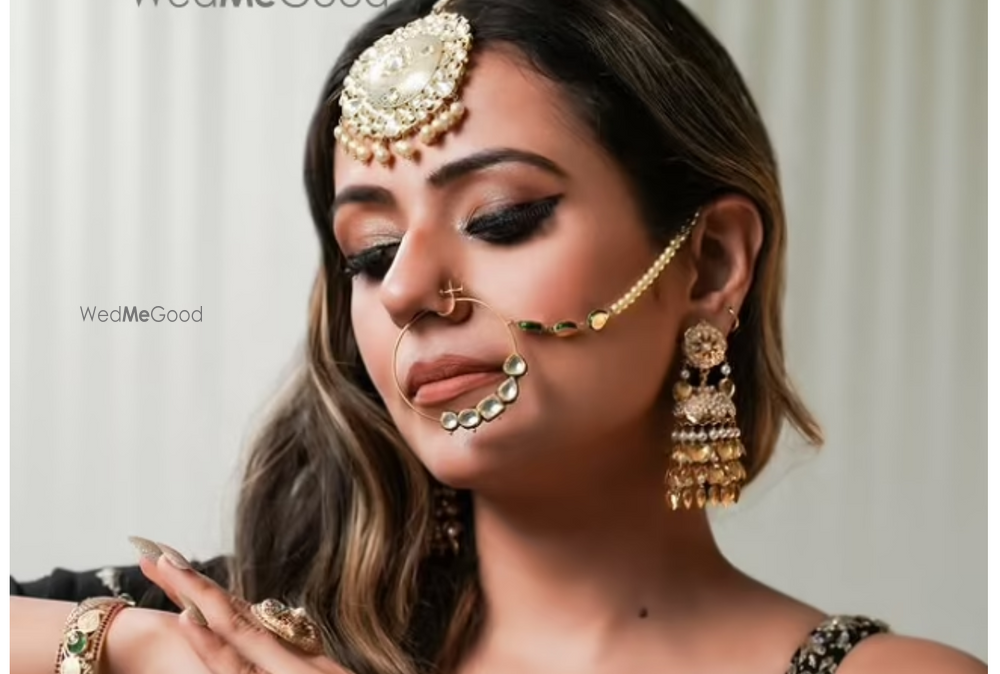 Glam Gaze by Aish