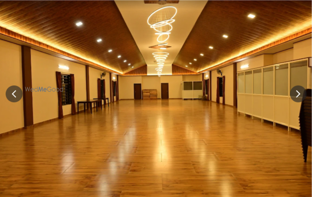 Ridhis Family Restaurant