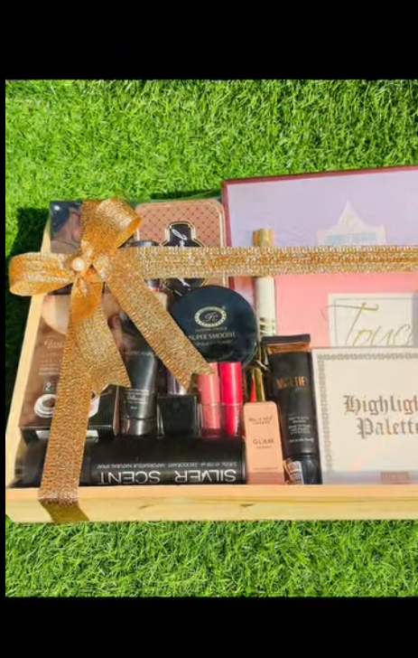 Photo By Wrapping Stories - Favors