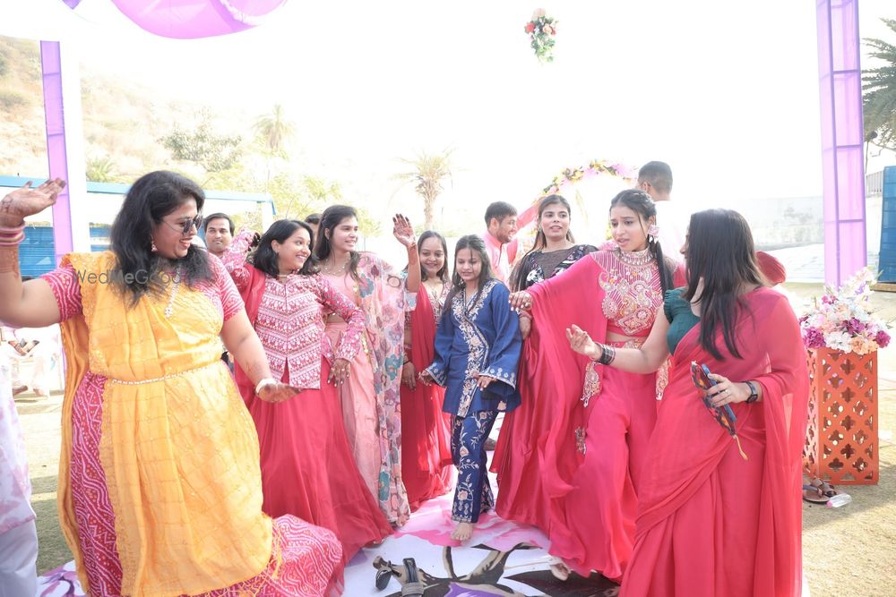 Photo By Anchor Riddhi  - Wedding Entertainment 
